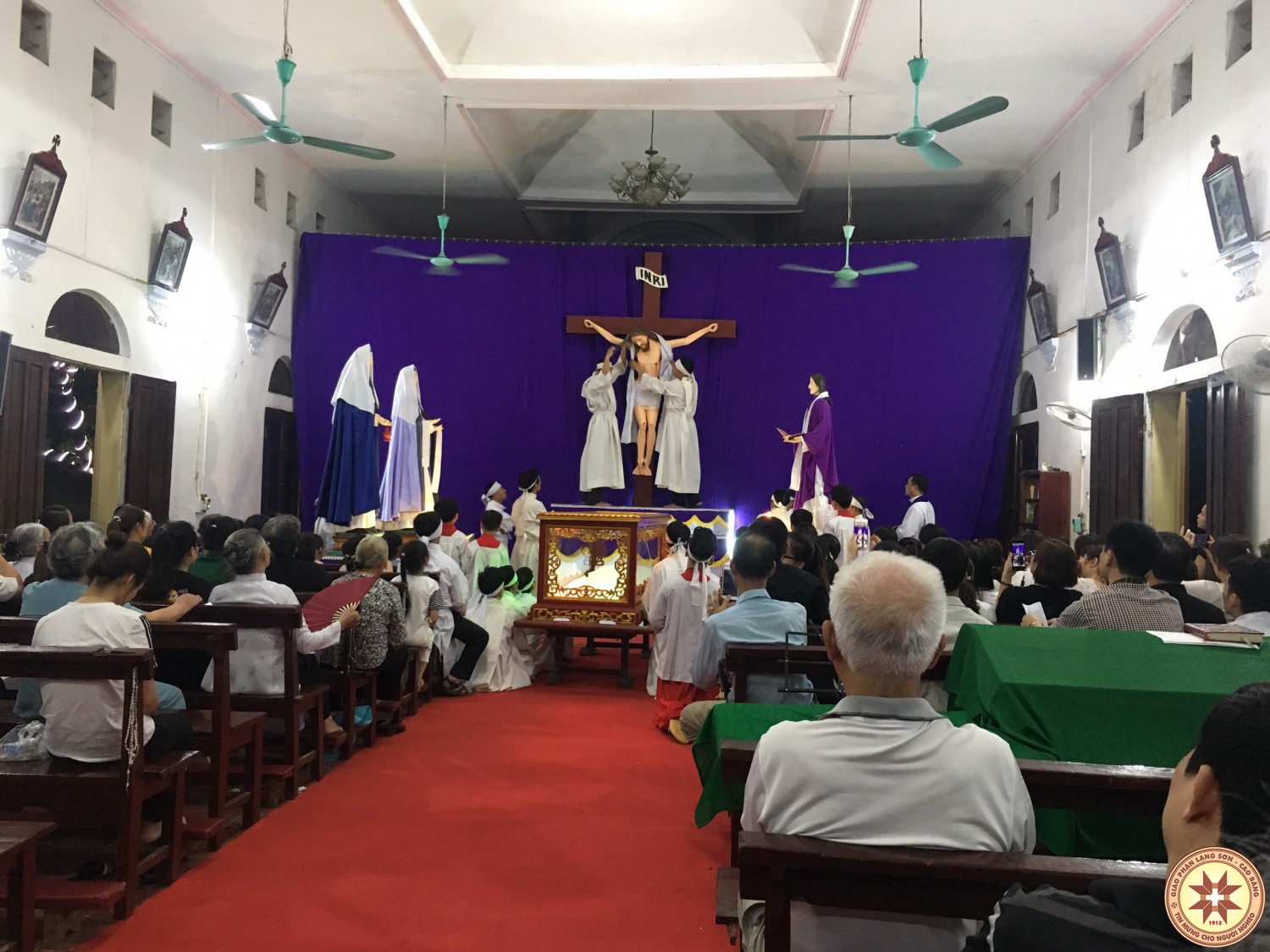 Giáo xứ Thanh Sơn suy ngắm 15 sự Thương khó Chúa