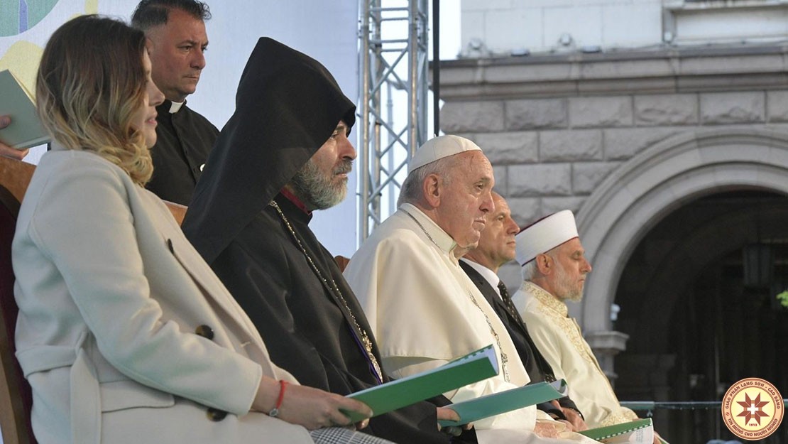 Diễn từ của Đức Thánh Cha trong buổi cầu nguyện cho hòa bình ở Quảng trường Nezavisimost