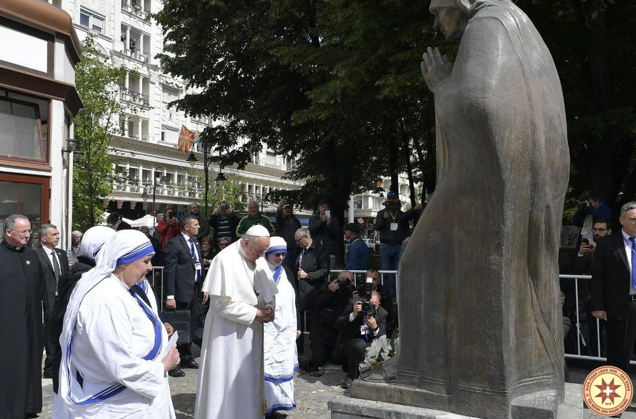 Đức Thánh cha viếng thăm nhà tưởng nhớ Mẹ Têrêsa