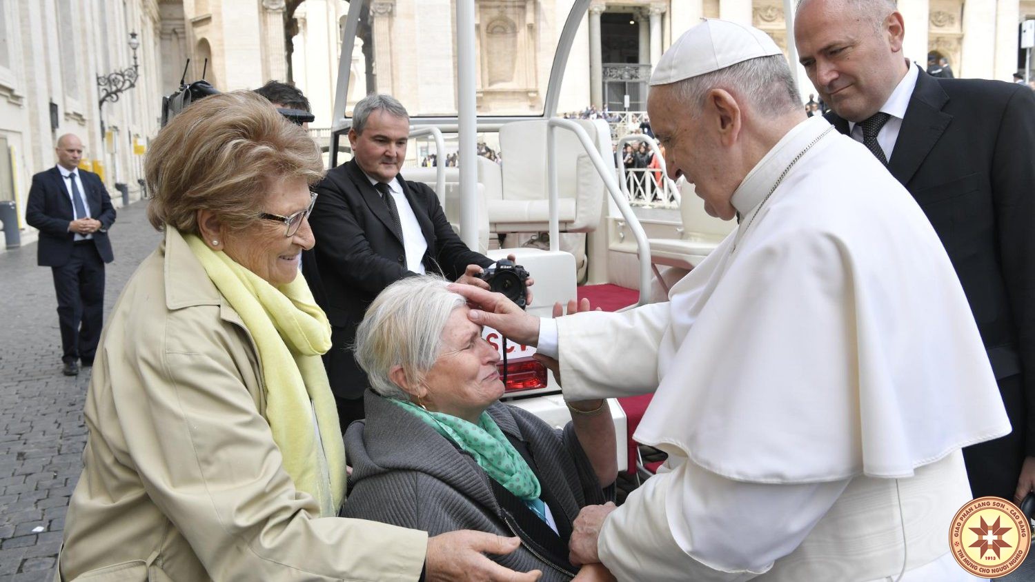 ĐTC Phanxicô: Ơn cứu độ không có được từ mua bán nhưng là quà tặng nhưng không