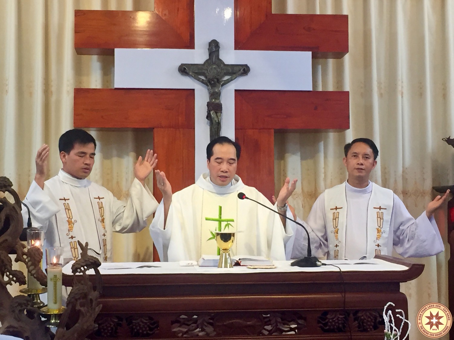 Đức Mẹ luôn đồng hành với chúng ta trong mọi nẻo đường theo Chúa.