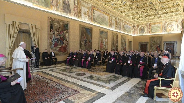 Đức Thánh Cha Phanxicô: Ơn gọi không phải là chiêu dụ mà đối thoại với Chúa