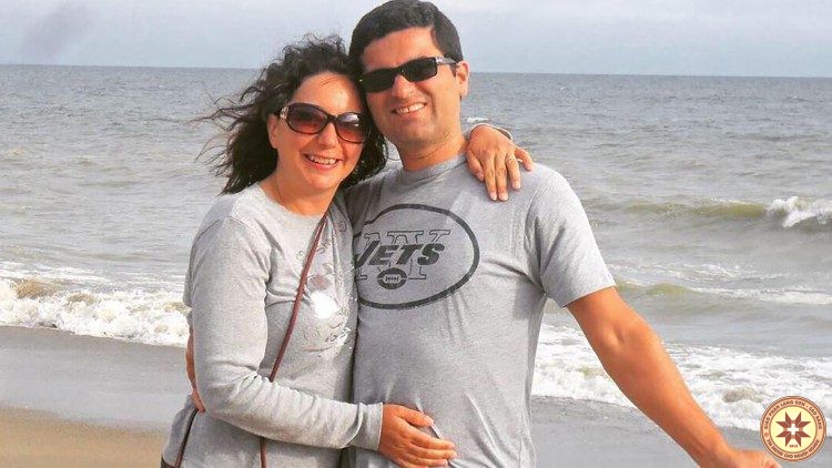 Chuyện tình vượt qua thử thách khác biệt tôn giáo của Simona và Mustapha