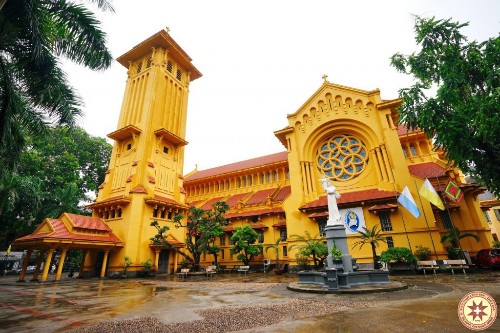 nha tho cua bac sau khi duoc tu sua son lai 1024x683