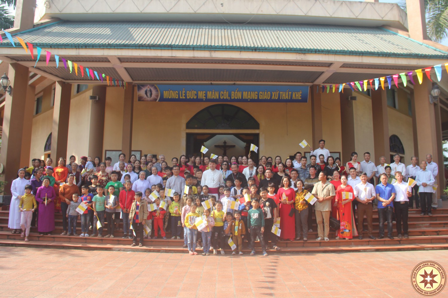 Đức Tổng Giám mục Marek Zalewski thăm Giáo xứ Thất Khê.