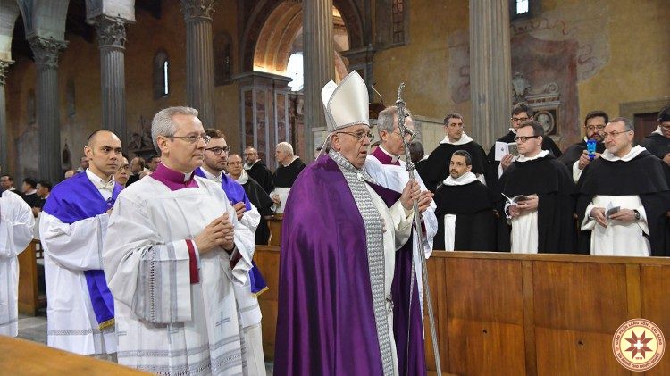 Mùa Chay: lời mời gọi hướng về Thiên Chúa trong bối cảnh sự dữ