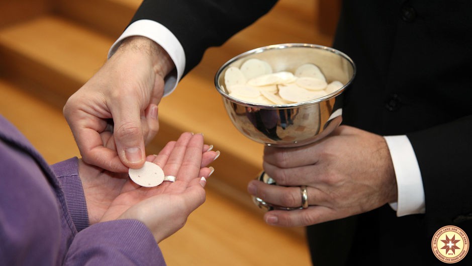 Tại sao phải rước lễ trong mùa Phục sinh?