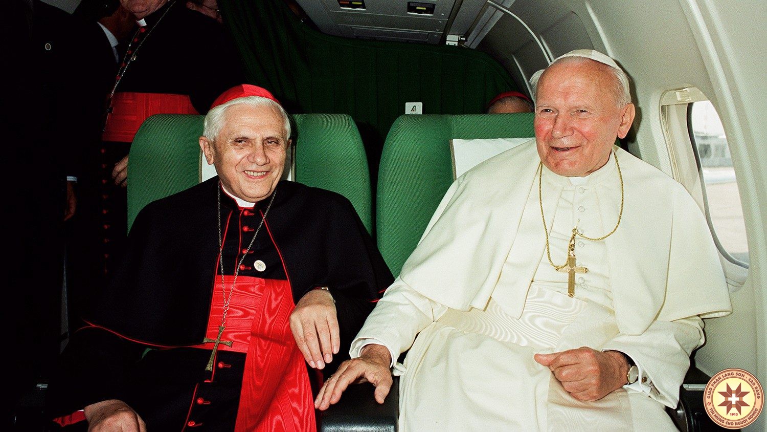 Đức Biển Đức XVI: Lòng Chúa thương xót là điểm hiệp nhất nội tại giữa thánh Gioan Phaolô II và Đức Phanxicô