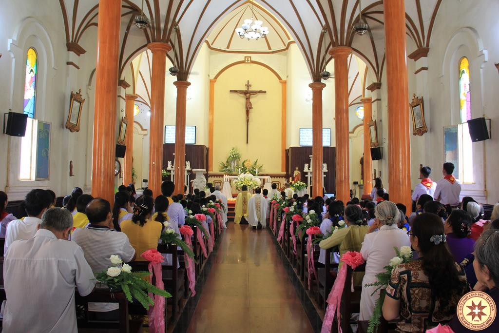 Giáo xứ Mỹ Sơn : Khai mạc Chầu Thánh Thể và ra mắt Xứ đoàn Thiếu Nhi Thánh Thể