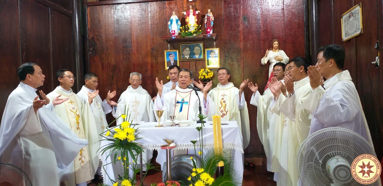 Mừng Bổn mạng Dòng Mẹ Chúa Cứu Chuộc