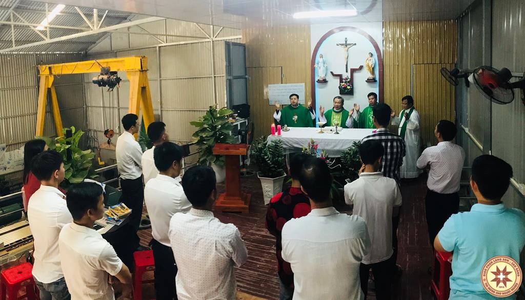 “Anh chị em là những thợ tốt được Chúa chọn gọi vào làm vườn nho của Ngài”.