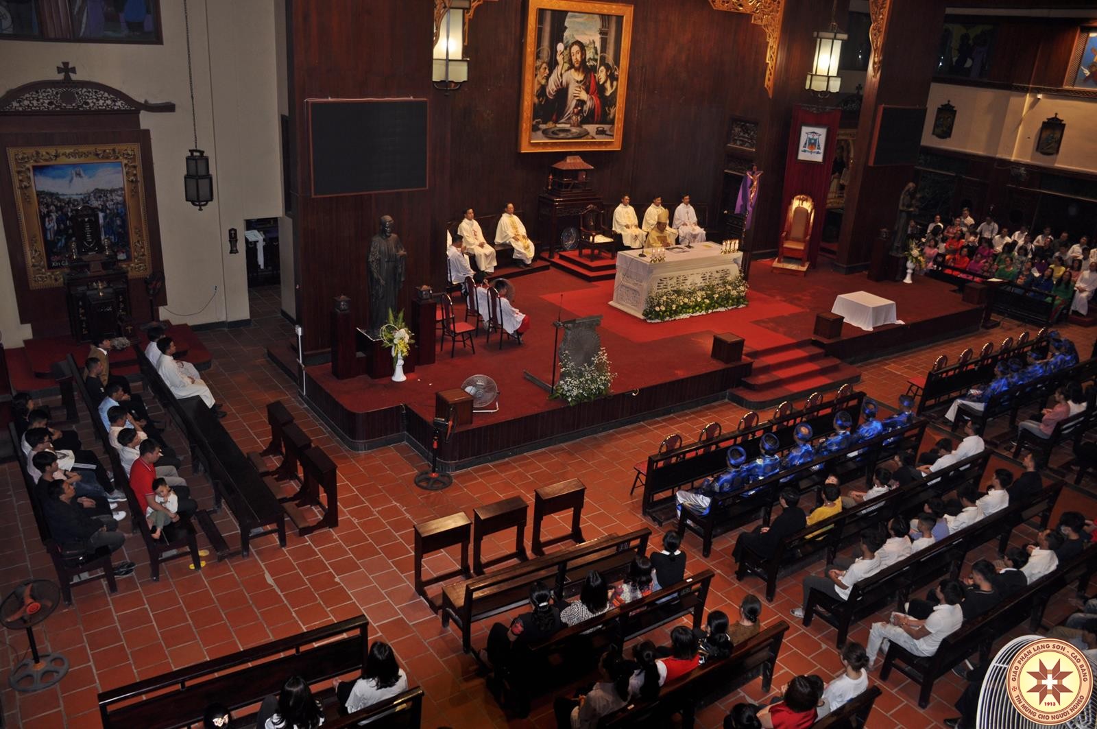 Tam Nhật Vượt Qua tại giáo xứ Cửa Nam