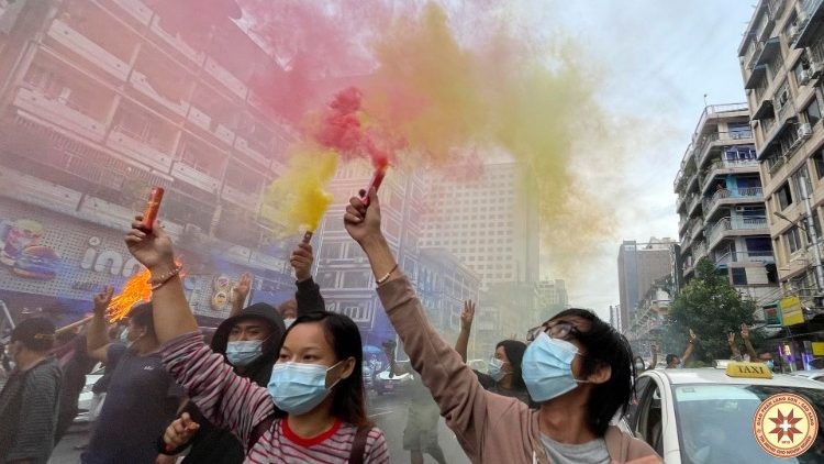 Các Hội Giáo hoàng truyền giáo tổ chức đọc kinh Mân Côi cầu nguyện cho Myanmar